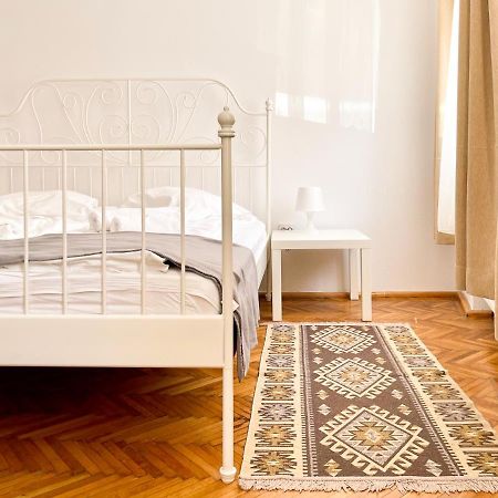 בראשוב White Moon Apartment מראה חיצוני תמונה