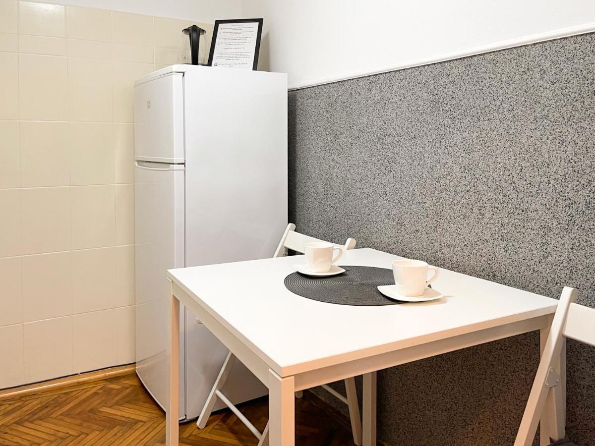 בראשוב White Moon Apartment מראה חיצוני תמונה